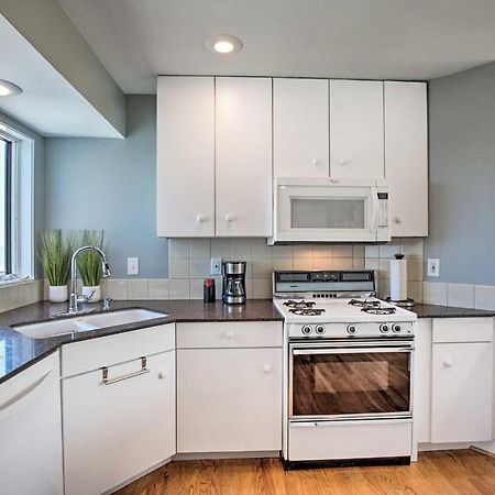 Lakefront Family Retreat With Grill Steps To Beach! Gary エクステリア 写真
